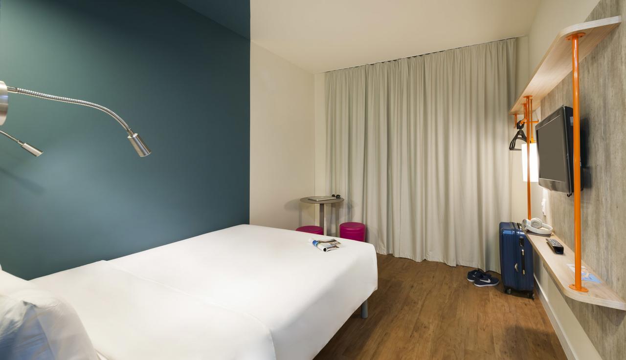 Ibis Budget Navegantes 이타자이 외부 사진