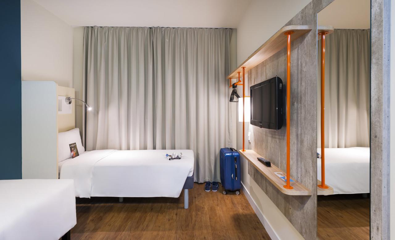 Ibis Budget Navegantes 이타자이 외부 사진